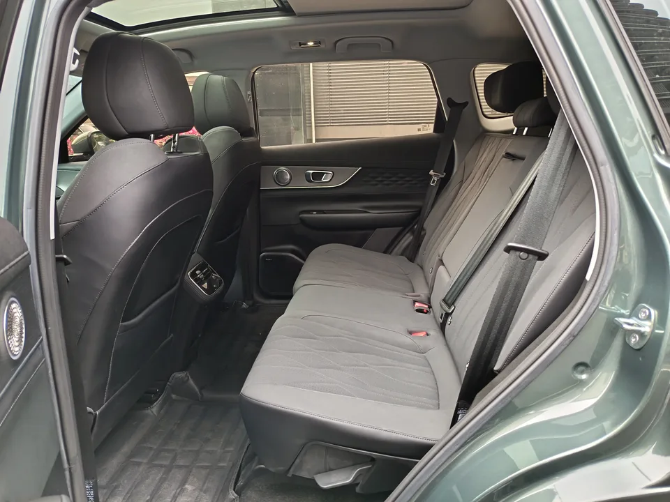 Chery Tiggo 8 PLUS Tiggo 8 PLUS 2025 Kunpeng 290TGDI DCT Luxury 5-seater 2024 — миниатюра 4