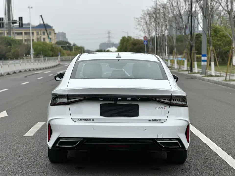 Chery Arrizo 8 1.6TGDI DCT Elegant 2023 — миниатюра 2