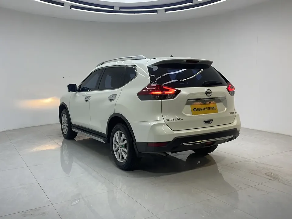Nissan X-Trail Qijun 2023 Classic Edition 2.0L 2WD Smart Comfort Edition 2024 — thumbnail 2