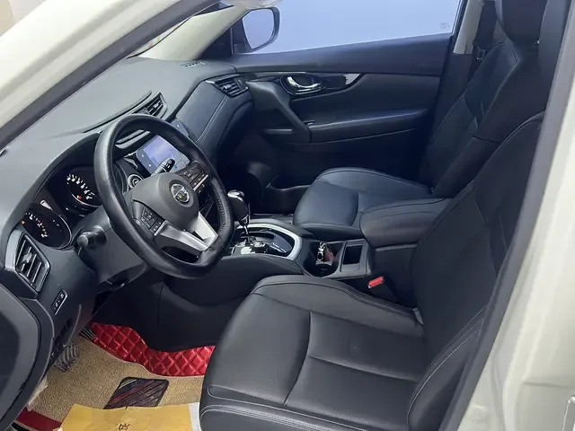 Nissan X-Trail Qijun 2023 Classic Edition 2.0L 2WD Smart Comfort Edition 2024 — thumbnail 5