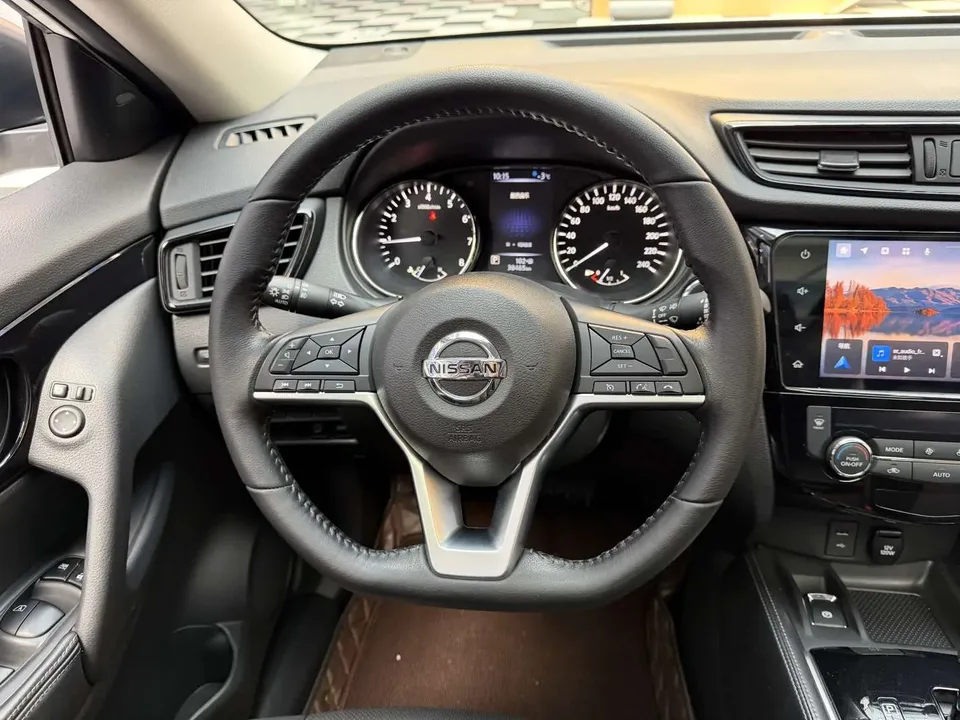 Nissan X-Trail Qijun 2022 X-Trail 2022 2.0L 2WD Intelligent Link Premium Edition 2022 — thumbnail 4