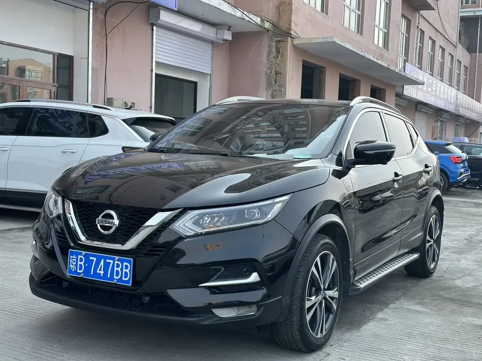Nissan Qashqai Qashqai 2022 Qashqai 2022 2.0L XV Prem. Deluxe Edition 2022 — photo 1, buy with delivery to Moscow