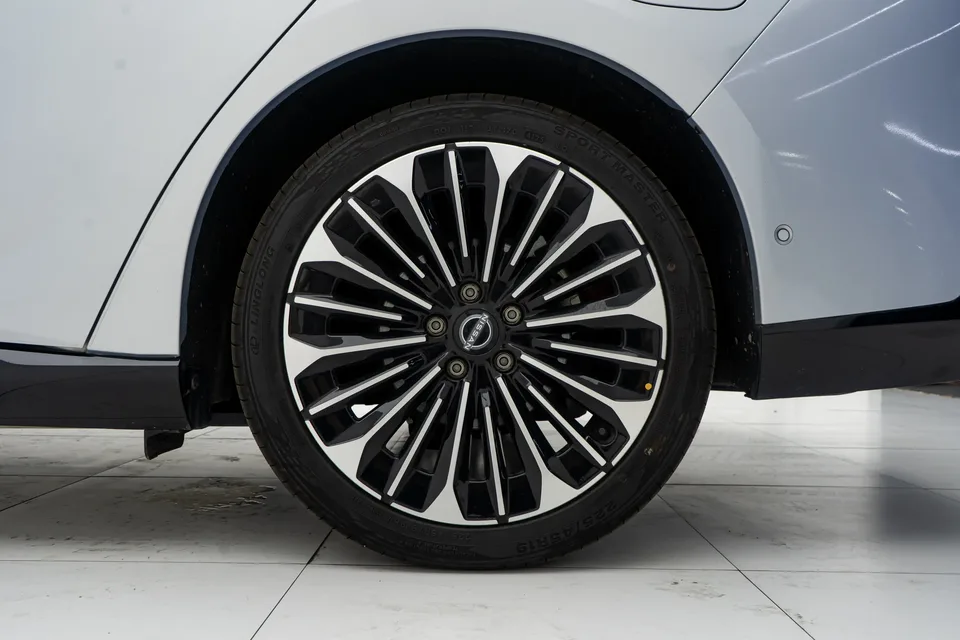 Nissan N7 510 MAX 2025 — миниатюра 3