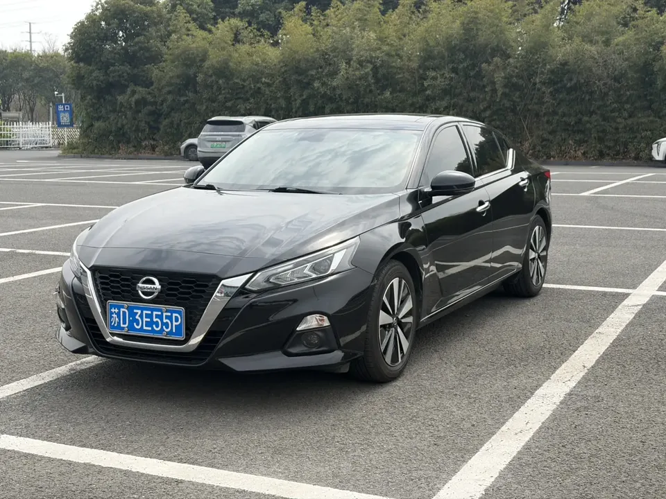 Nissan Altima 2.0L XE Pure Edition 2023 — фото 1, купить с доставкой в Москву