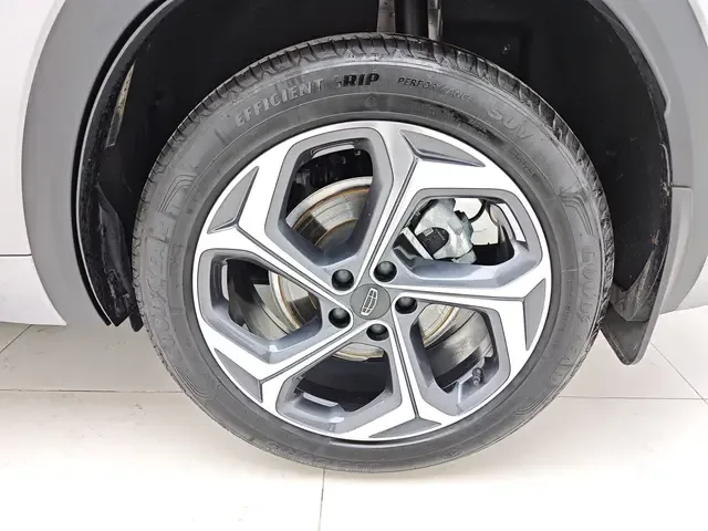 Geely Monjaro Xingyue L 2024 2.0TD High Power Automatic 2WD Yunqi Edition 2023 — миниатюра 3