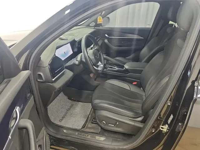 Geely Monjaro Xingyue L 2024 2.0TD High Power Automatic 2WD Skyline Edition 2024 — миниатюра 5