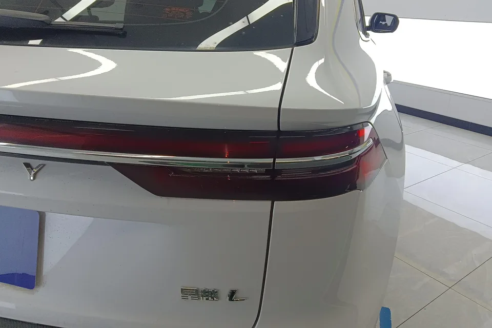 Geely Monjaro 2.0TD DCT EVO 2WD Changfeng Edition 2025 — миниатюра 2