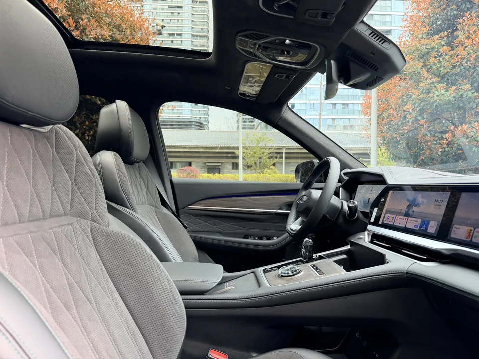Geely Monjaro Xingyue L 2025 2.0TD High Power Automatic 2WD Dongfang Yao Lanxing Edition 2025 — миниатюра 4