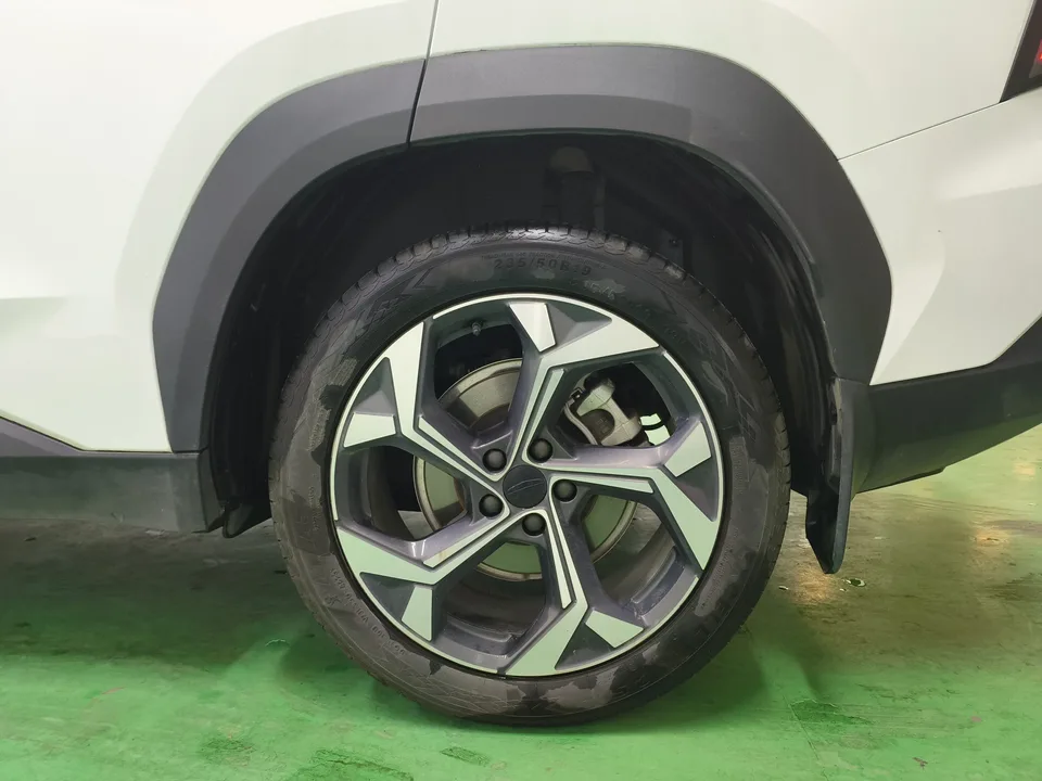 Geely Atlas L Boyue L 2023 1.5TD DCT Premium Edition 2024 — миниатюра 3