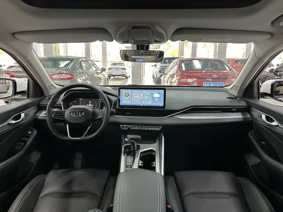 Geely Xing Rui 2.0T luxury model 2022 — миниатюра 3
