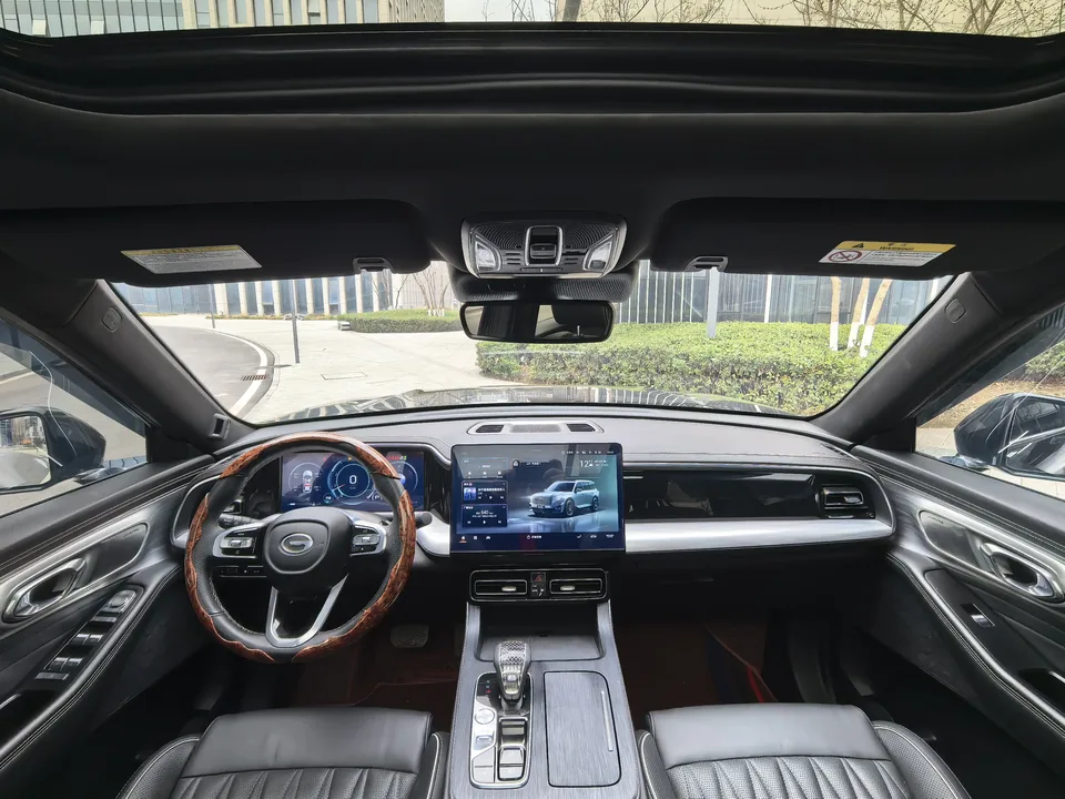GAC Trumpchi GS8 Trumpchi GS8 2022 Trumpchi GS8 2022 Pilot Series 2.0TGDI 4WD Luxury Smart Edition 7 Seaters 2023 — thumbnail 5