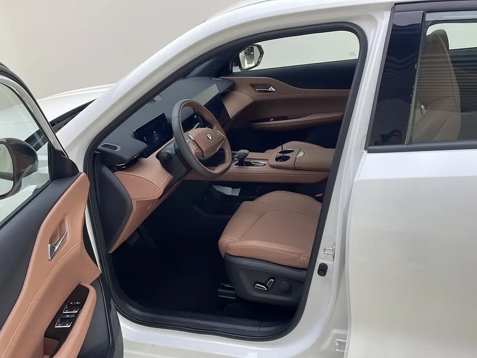Changan Uni-Z Changan UNI-Z 2025 1.5T DCT Luxury Edition 2024 — миниатюра 5