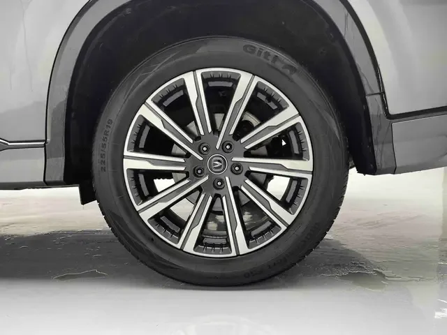 Changan CS75PLUS Changan CS75 PLUS 2023 The third generation 1.5T automatic premium model 2023 — thumbnail 3