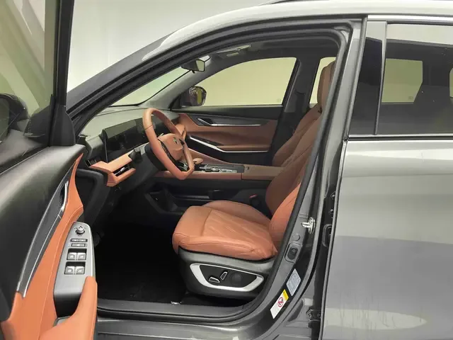 Changan CS75PLUS Changan CS75 PLUS 2023 The third generation 1.5T automatic premium model 2023 — thumbnail 5