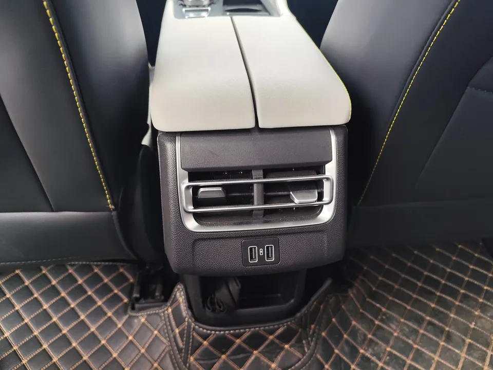 Changan CS75PLUS third generation 1.5T automatic premium model 2024 — миниатюра 2