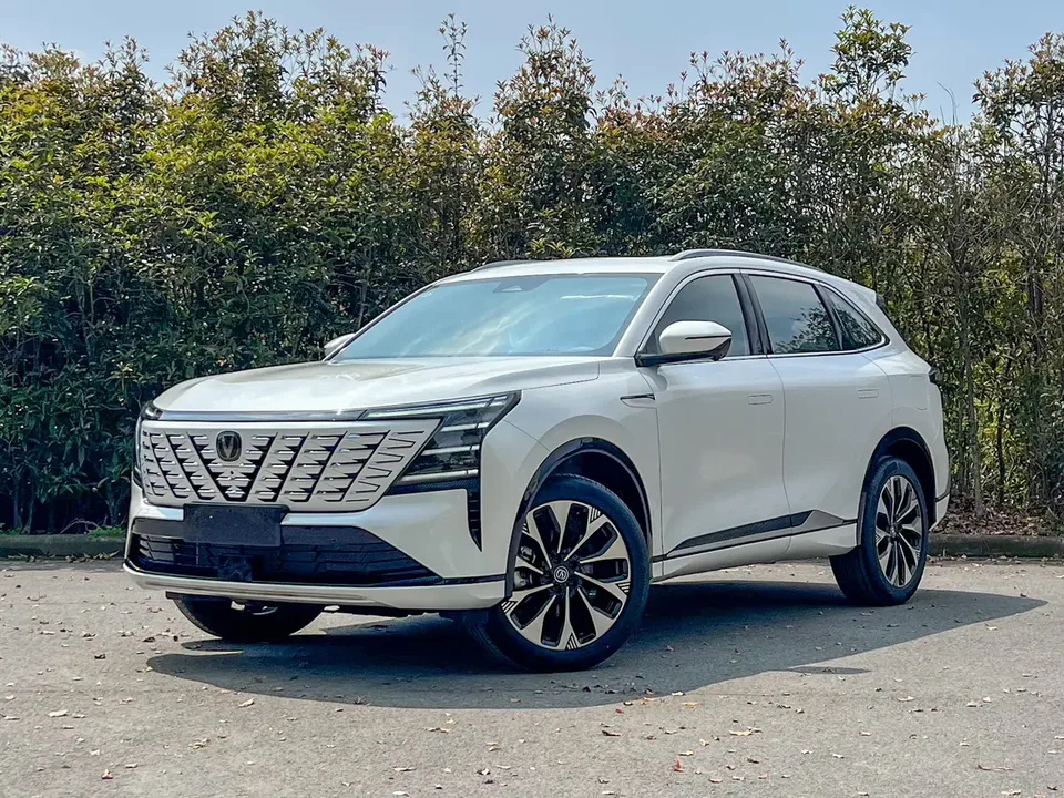 Changan CS75PLUS Fourth Generation Ultra 2.0T New Blue Whale Wind Edition 2026 — миниатюра 4