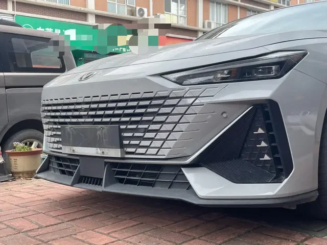 Changan UNI-V 1.5T Premium Edition 2022 — миниатюра 3
