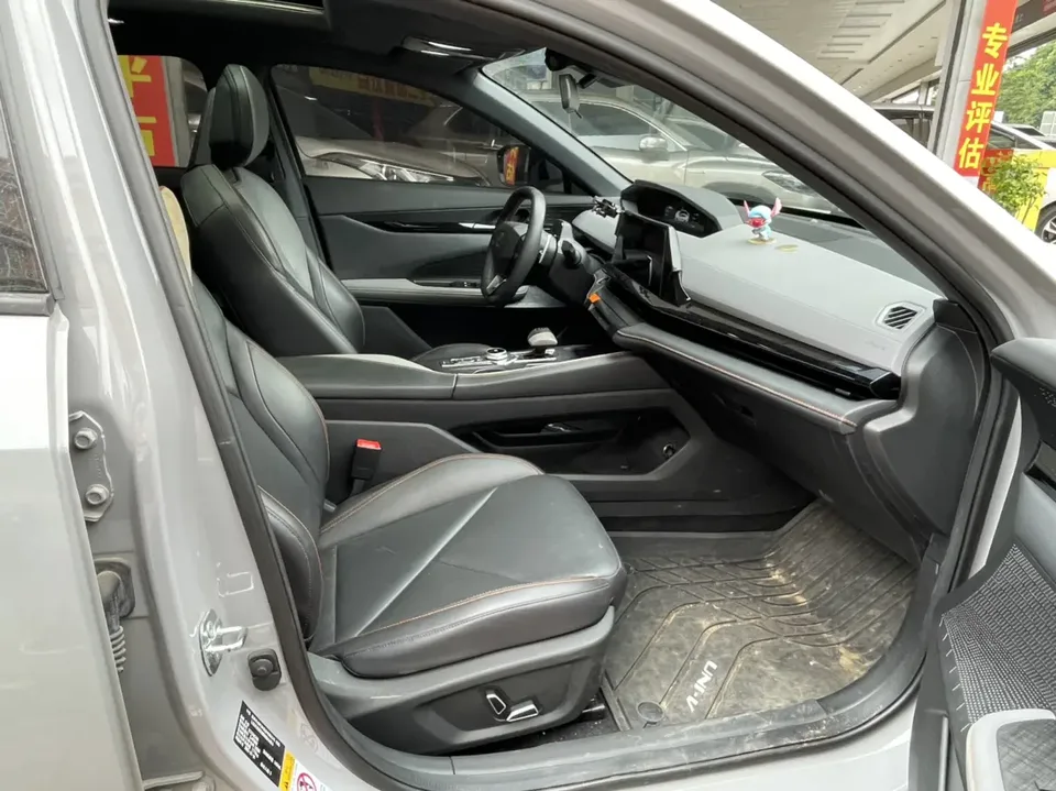 Changan UNI-V 1.5T Premium Edition 2022 — миниатюра 5