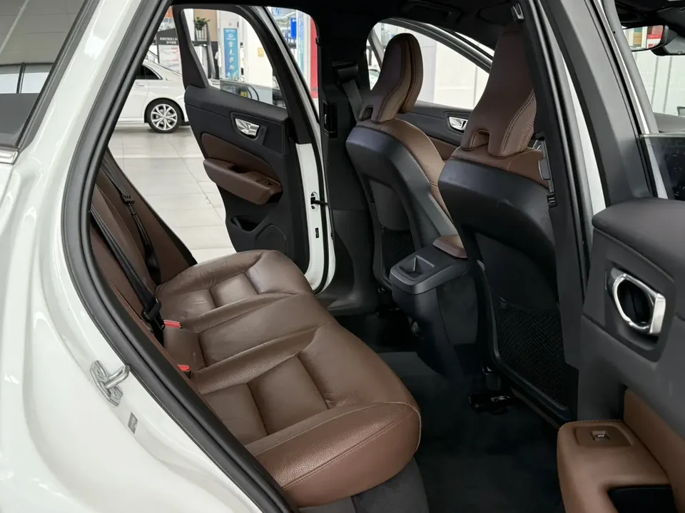 Volvo XC60 Volvo XC60 2023 B5 4WD Zhiyuan Deluxe Edition 2022 — thumbnail 5