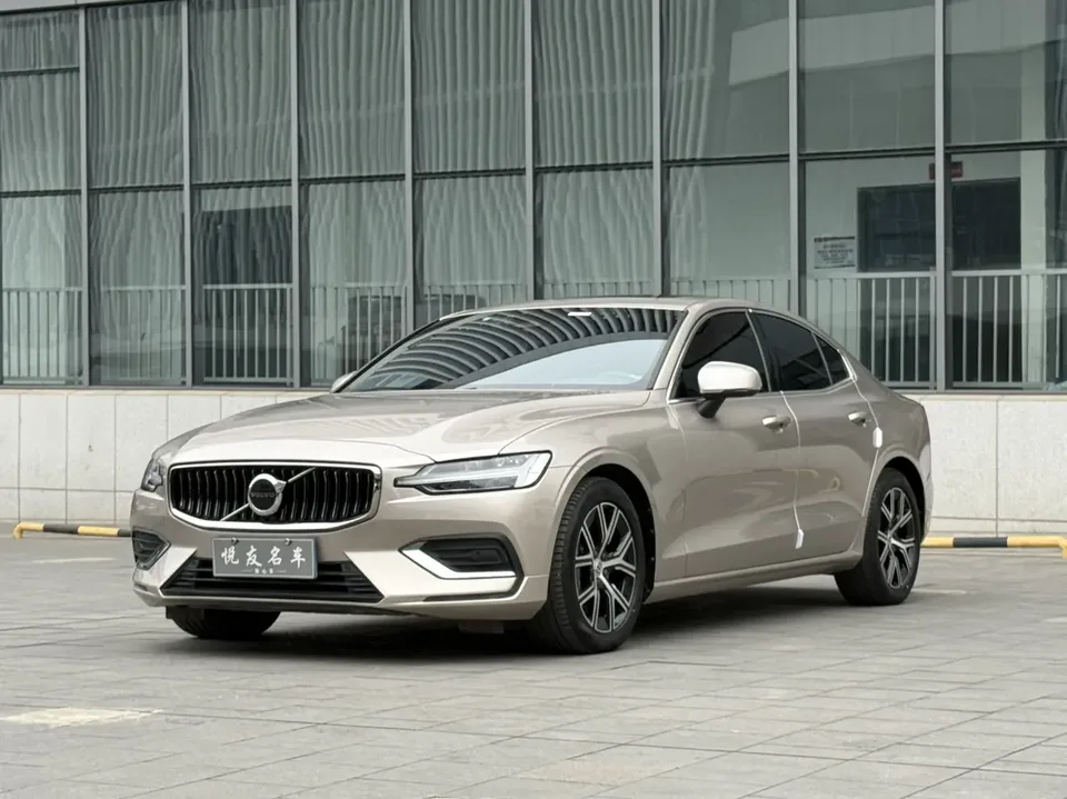 Volvo S60 2024