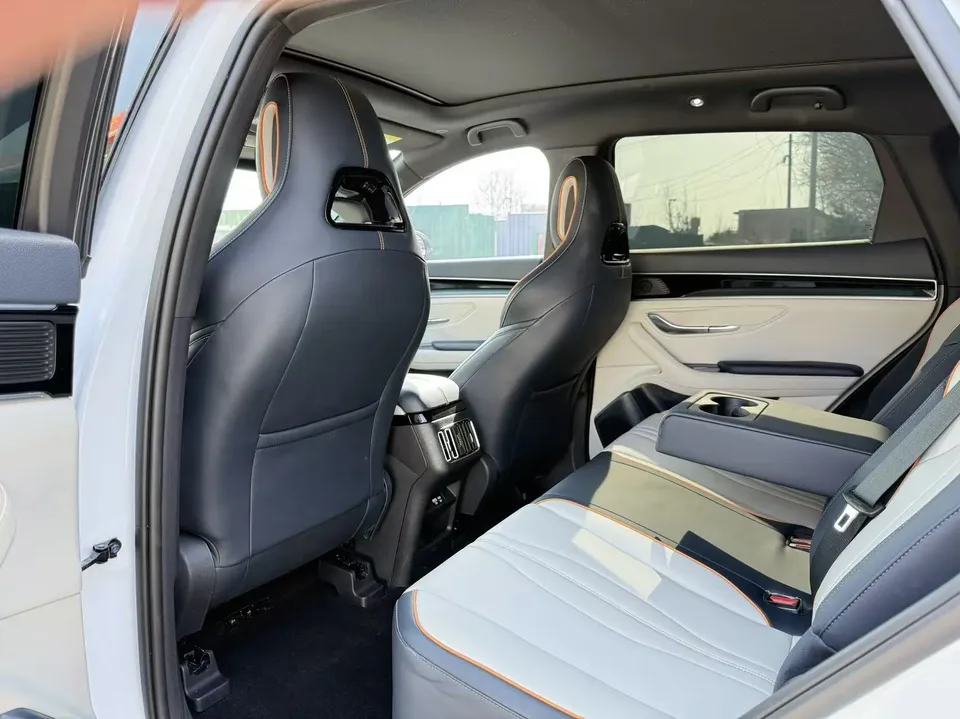 BYD Song PLUS DM DM-i Champion Edition 110KM Flagship Model 2024 — миниатюра 3