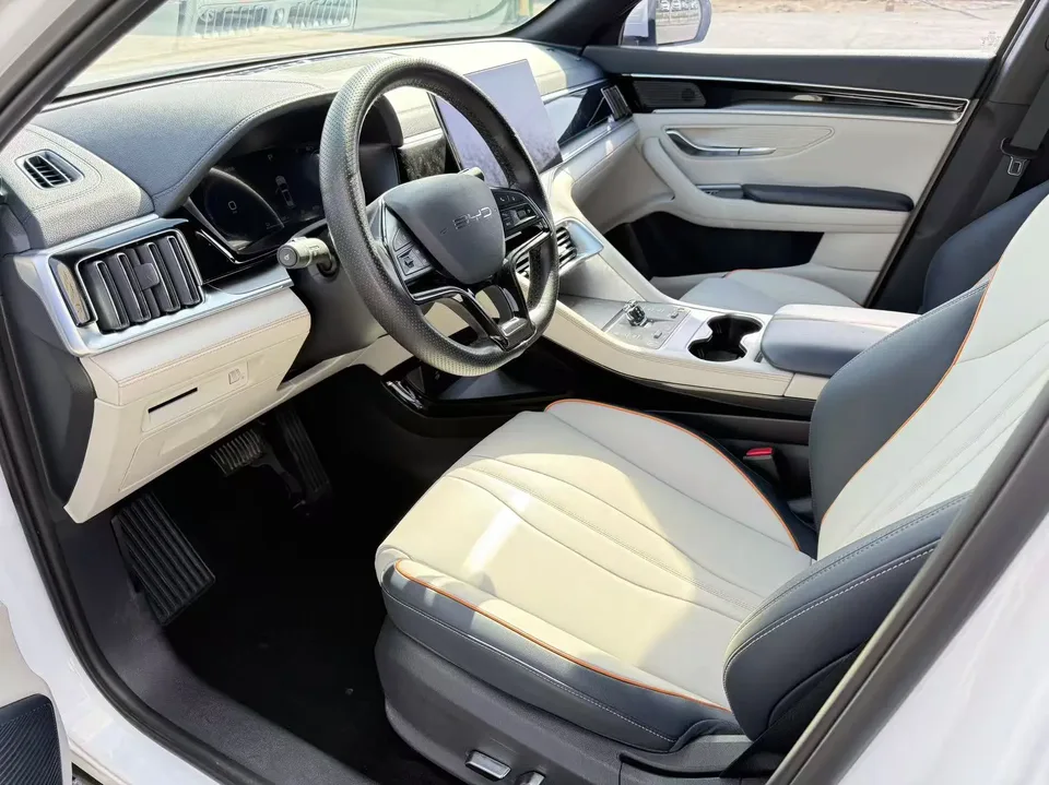 BYD Song PLUS DM DM-i Champion Edition 110KM Flagship Model 2024 — миниатюра 5