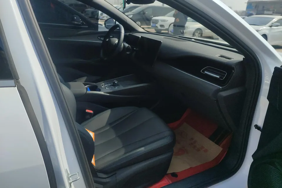 BYD Seal 06DM Intelligent Driving Edition DM-i 80KM Luxury Edition 2025 — миниатюра 3