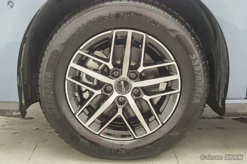 BYD Seal 05DM Intelligent Driving Edition DM-i 120KM Flagship Model 2025 — миниатюра 3
