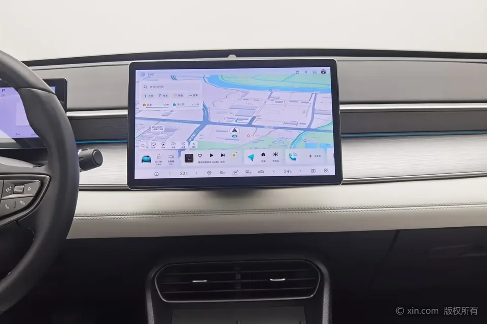 BYD Seal 05DM Intelligent Driving Edition DM-i 120KM Flagship Model 2025 — миниатюра 4