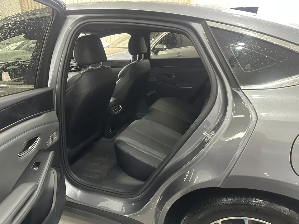 BYD Qin L DM Intelligent Driving Edition DM-i 120KM Beyond Edition 2025 — миниатюра 3
