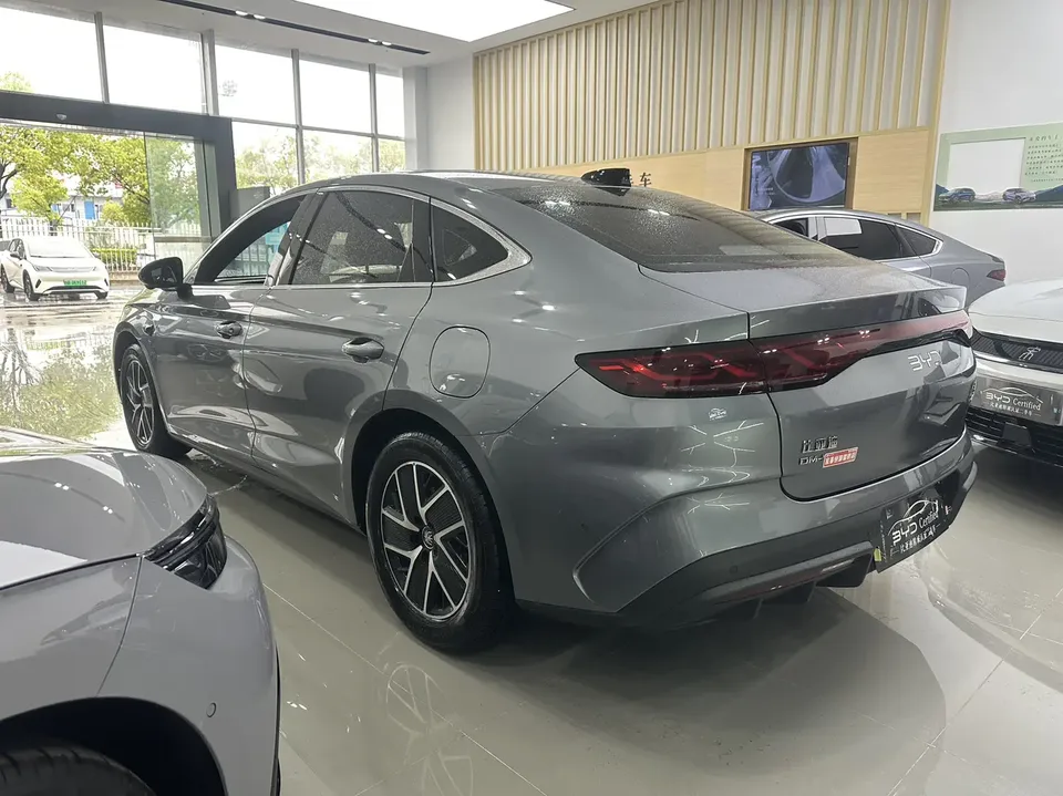 BYD Qin L DM Intelligent Driving Edition DM-i 120KM Beyond Edition 2025 — миниатюра 4