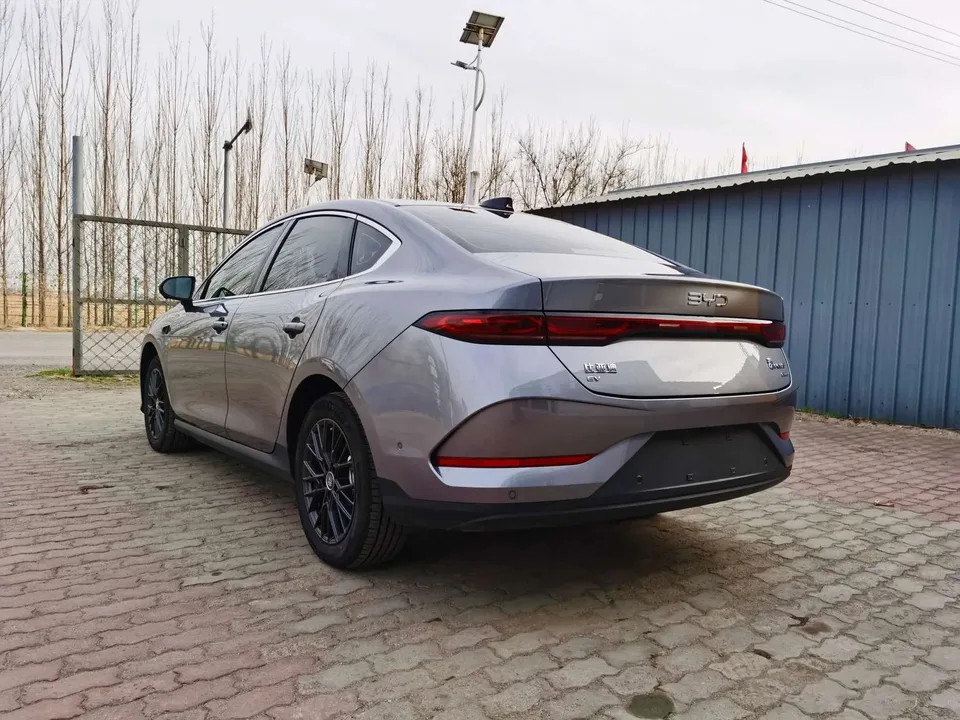 BYD Qin PLUS EV Smart Driving Edition 510KM Beyond Edition 2025 — миниатюра 2
