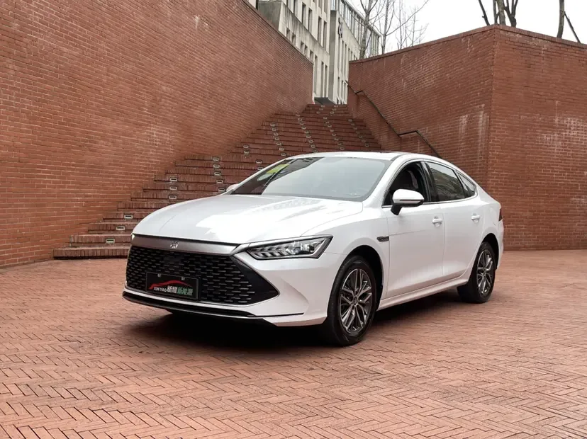 BYD Qin PLUS DM Qin PLUS DM 2025 Intelligent Driving Edition DM-i 55KM Leading Edition 2025 — photo 1, buy with delivery to Moscow