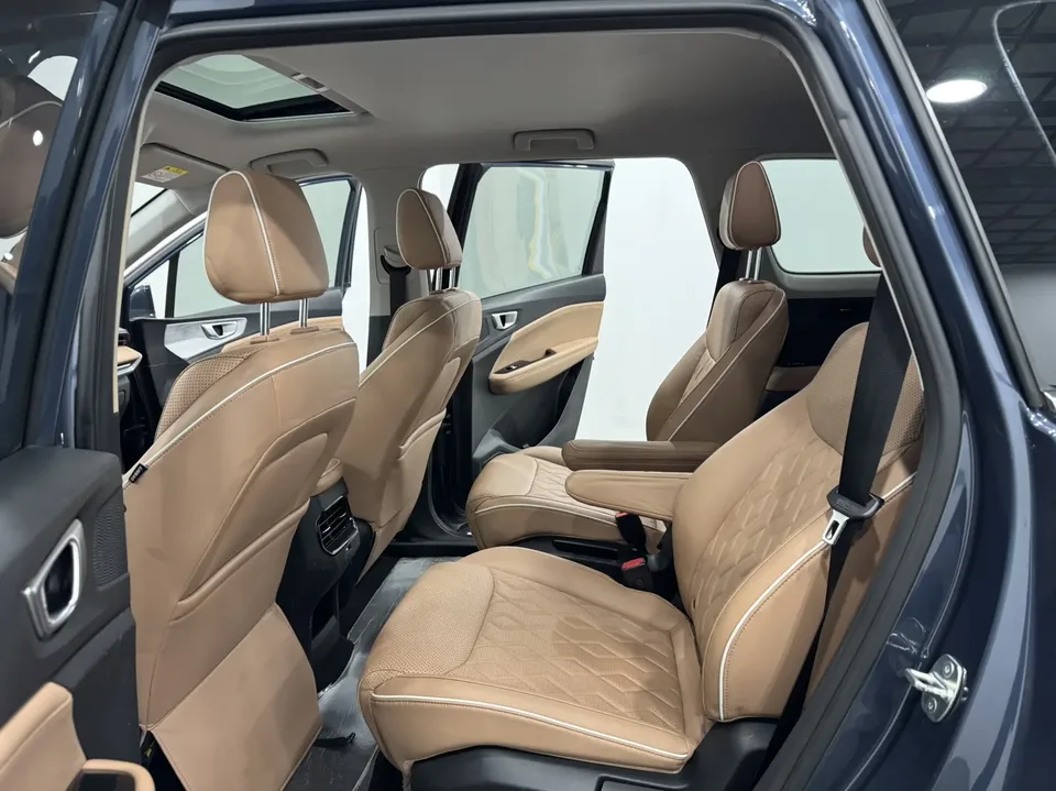 Wuling Jiachen 1.5T CVT exclusive flagship model 2022 — миниатюра 3