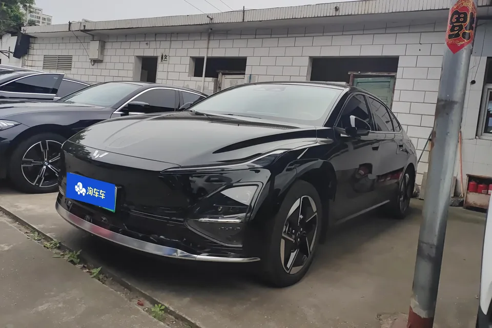 Wuling Starlight EV 2025