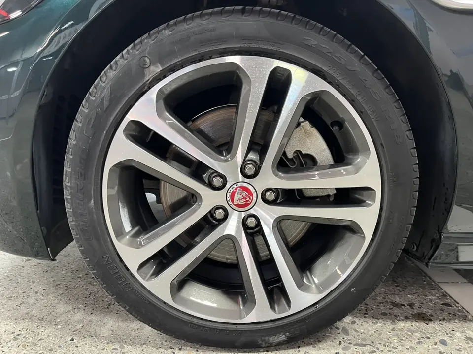 Jaguar XEL XEL 2021 2.0T 250PS R-DYNAMIC S aggressive sports version 2022 — thumbnail 3