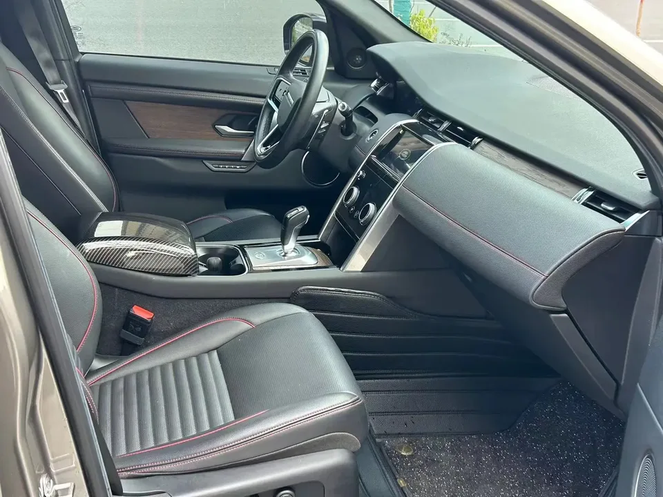 Land Rover Discover Sports Discovery Sport 2022 249PS R-Dynamic SE Performance Technology Edition 5 Seaters 2022 — миниатюра 4