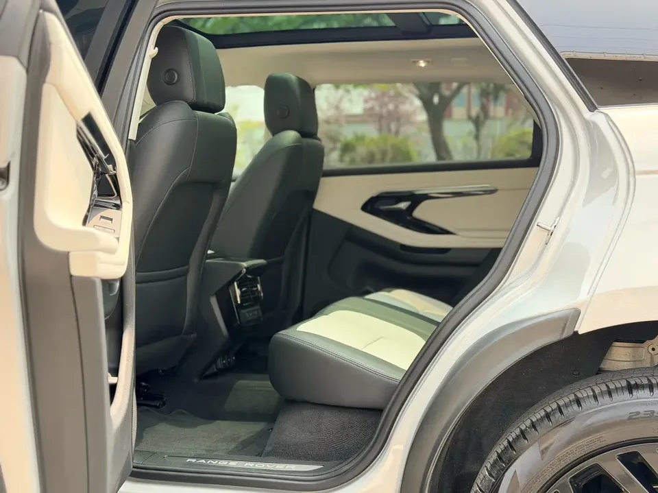 Land Rover Range Rover Evoque Range Rover Evoque 2022 Aurora L 249PS R-Dynamic Deluxe Edition 2023 — thumbnail 4