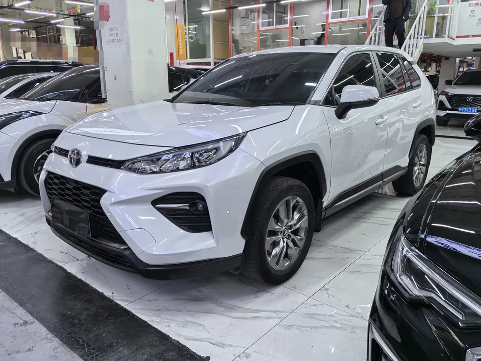 Toyota Willanda Willanda 2023 2.0L two-wheel drive leading version 2023 — photo 1, buy with delivery to Moscow