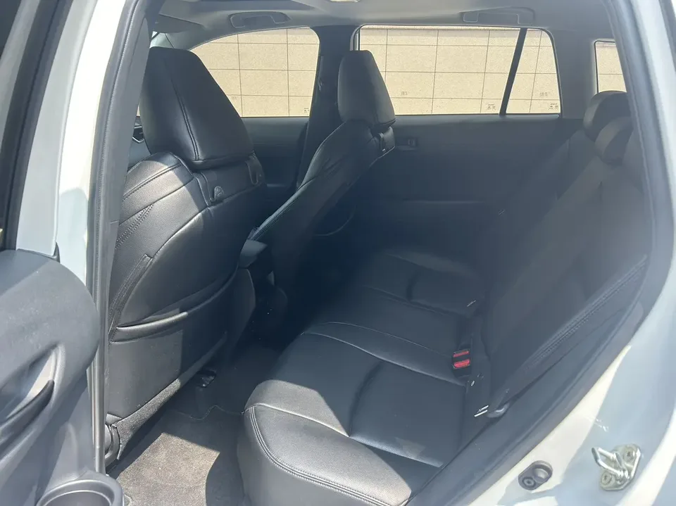 Toyota Frontlander 2.0L CVT Leading Edition 2023 — миниатюра 4