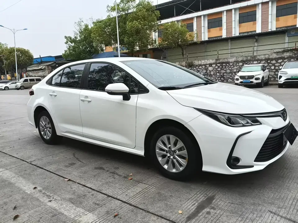 Toyota Corolla Corolla 2023 1.2T S-CVT Pioneer Edition 2023 — thumbnail 3