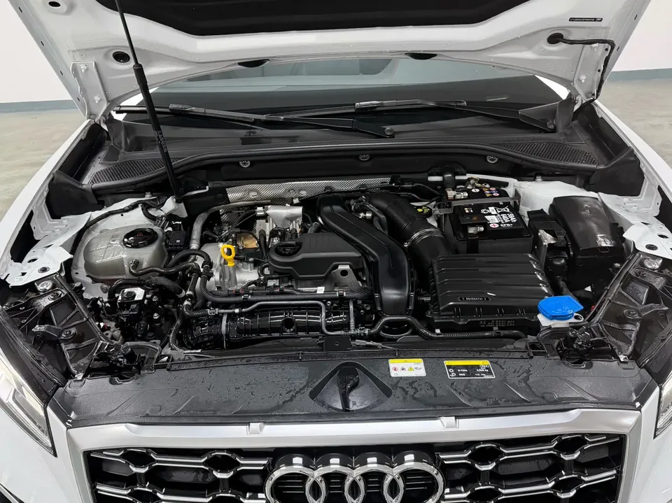 Audi Q2L Audi Q2L 2024 35 TFSI aggressive and dynamic model 2025 — миниатюра 3