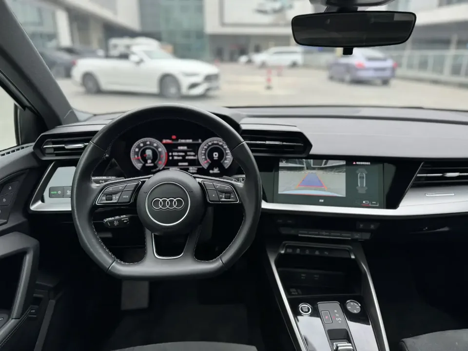 Audi A3 A3 2023 facelift Sportback 35 TFSI luxury sports model 2023 — thumbnail 3