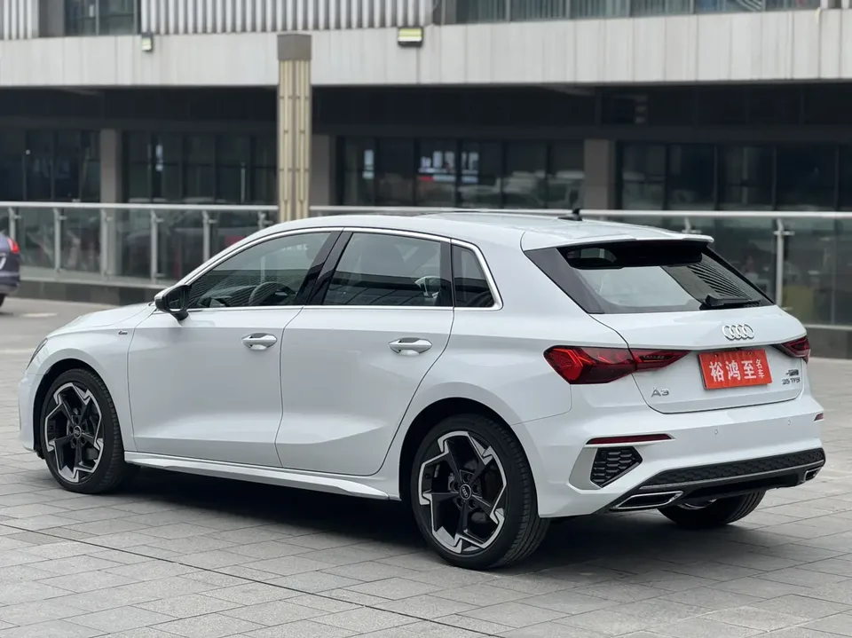 Audi A3 A3 2023 facelift Sportback 35 TFSI luxury sports model 2023 — thumbnail 4