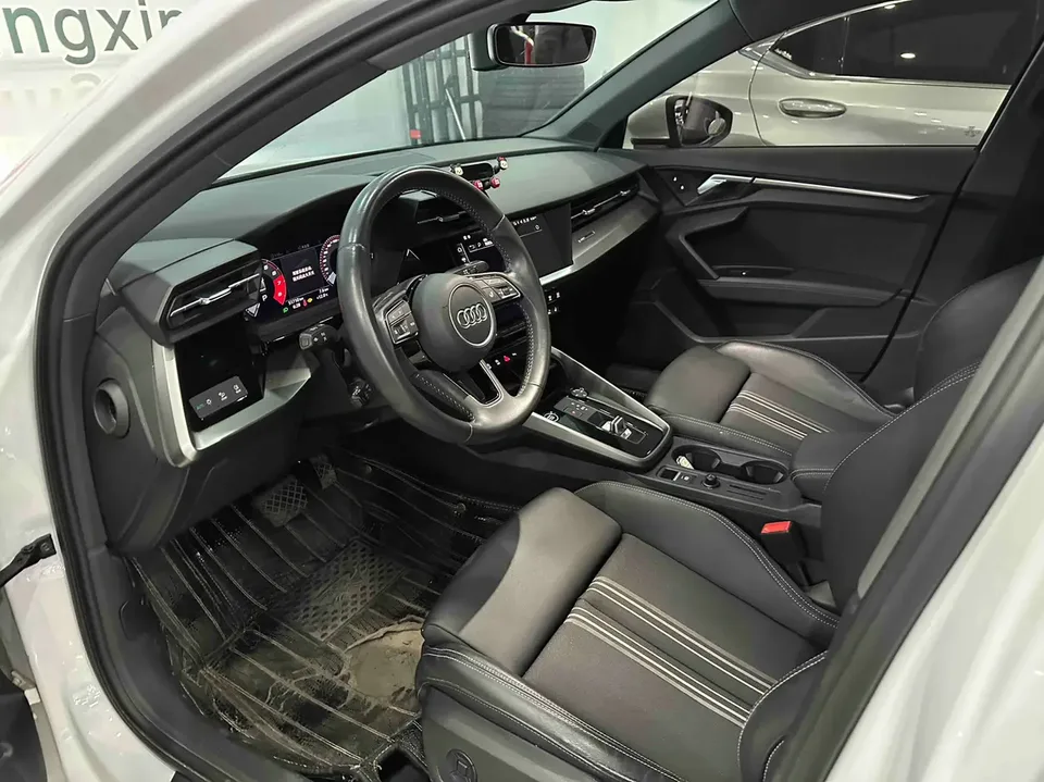 Audi A3 Sportback 35 TFSI stylish and sporty 2022 — миниатюра 5