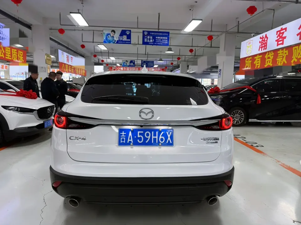 Mazda CX-4 Mazda CX-4 2021 2.0L 2WD Blue Sky Exploration Edition 2023 — миниатюра 2