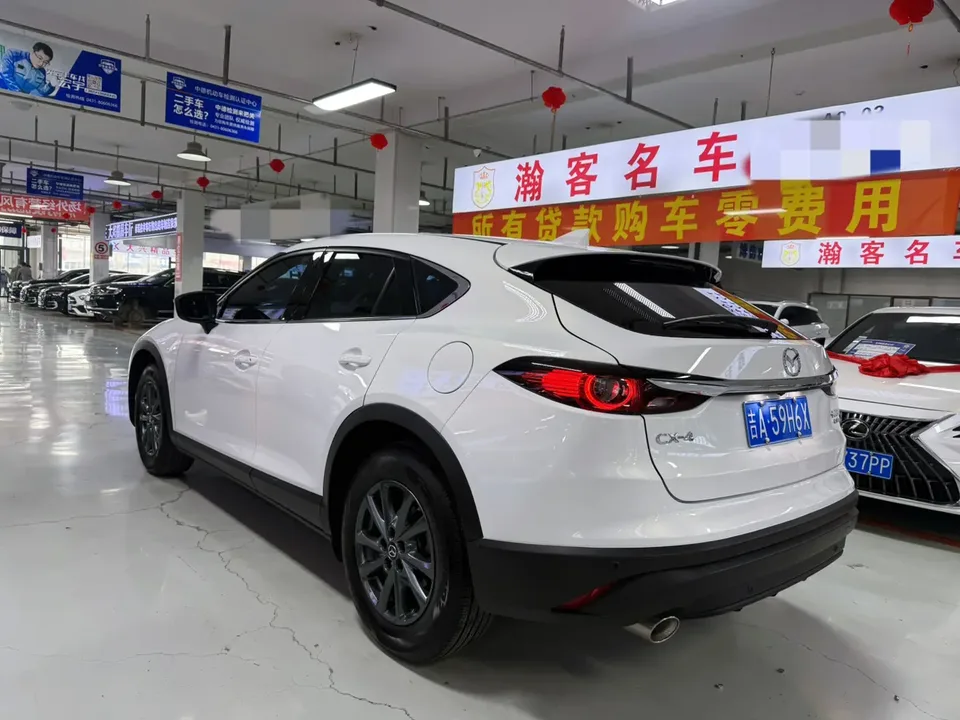 Mazda CX-4 Mazda CX-4 2021 2.0L 2WD Blue Sky Exploration Edition 2023 — миниатюра 4