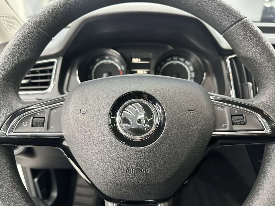 Skoda Comek Kamiq facelift 1.5L automatic comfort version 2023 — миниатюра 4