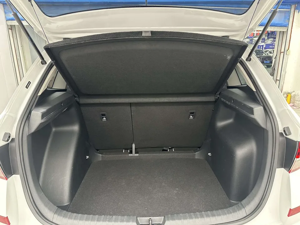Skoda Comek Kamiq facelift 1.5L automatic comfort version 2023 — миниатюра 5