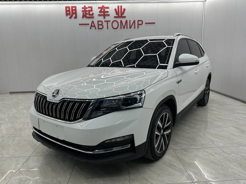 Skoda Comek Kamiq facelift 1.5L automatic comfort version 2023 — фото 1, купить с доставкой в Москву